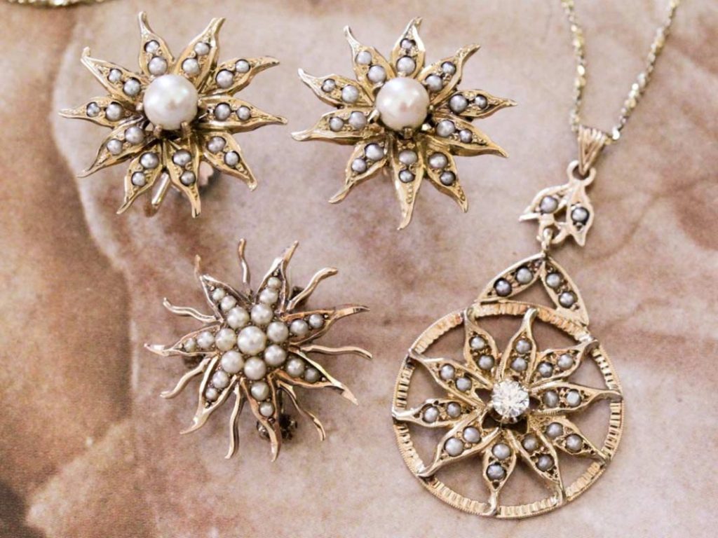 Set de bijuterii victoriene