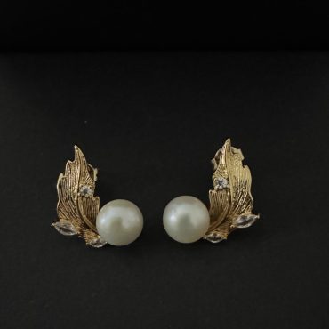 Cercei Grace cu perle naturale- placați cu aur